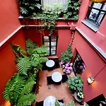 Hotel Du Bourg Tibourg