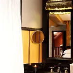 Hotel Du Bourg Tibourg 4*