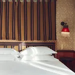 Du Bourg Tibourg Hotel
