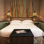 Du Bourg Tibourg Hotel