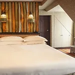 Du Bourg Tibourg Hotel
