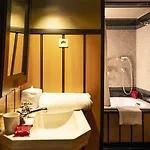 Hotel Du Bourg Tibourg