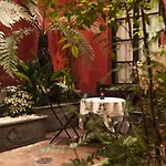 Du Bourg Tibourg Hotel