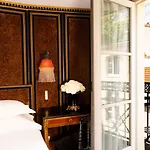 Du Bourg Tibourg Hotel