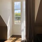Hotel Du Bourg Tibourg 4*