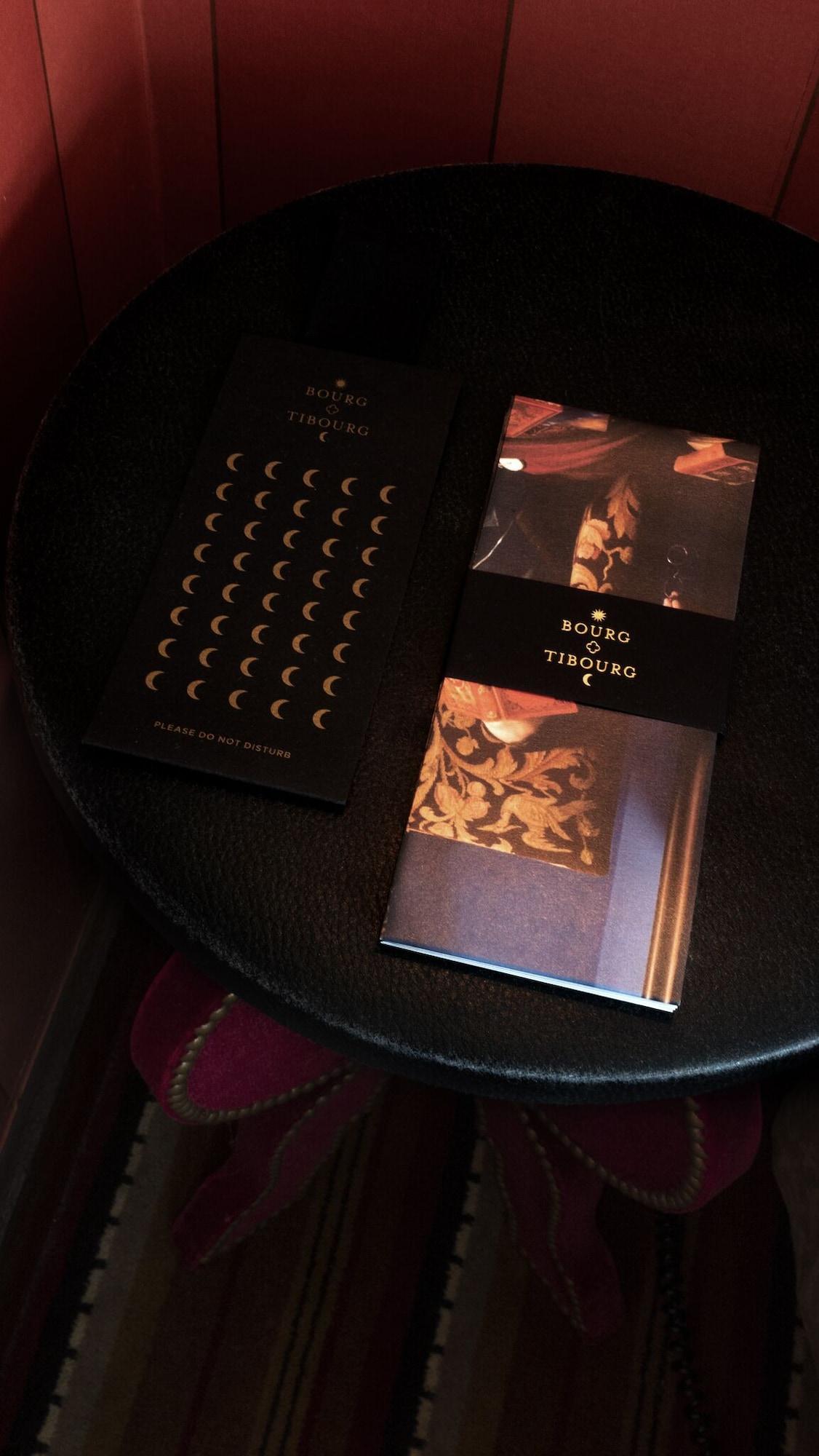 Hotel Du Bourg Tibourg 4*