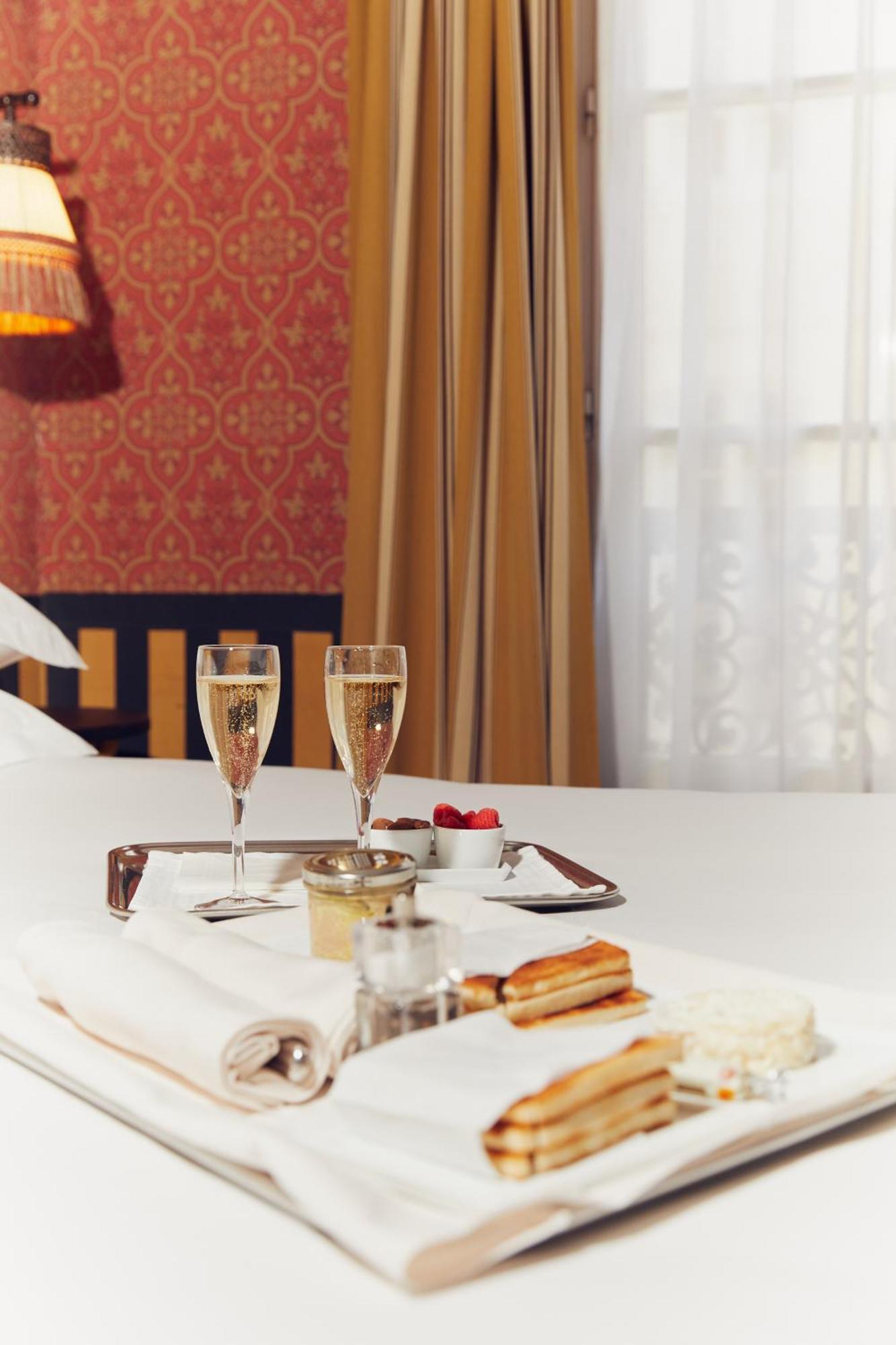 Hotel Du Bourg Tibourg Paris