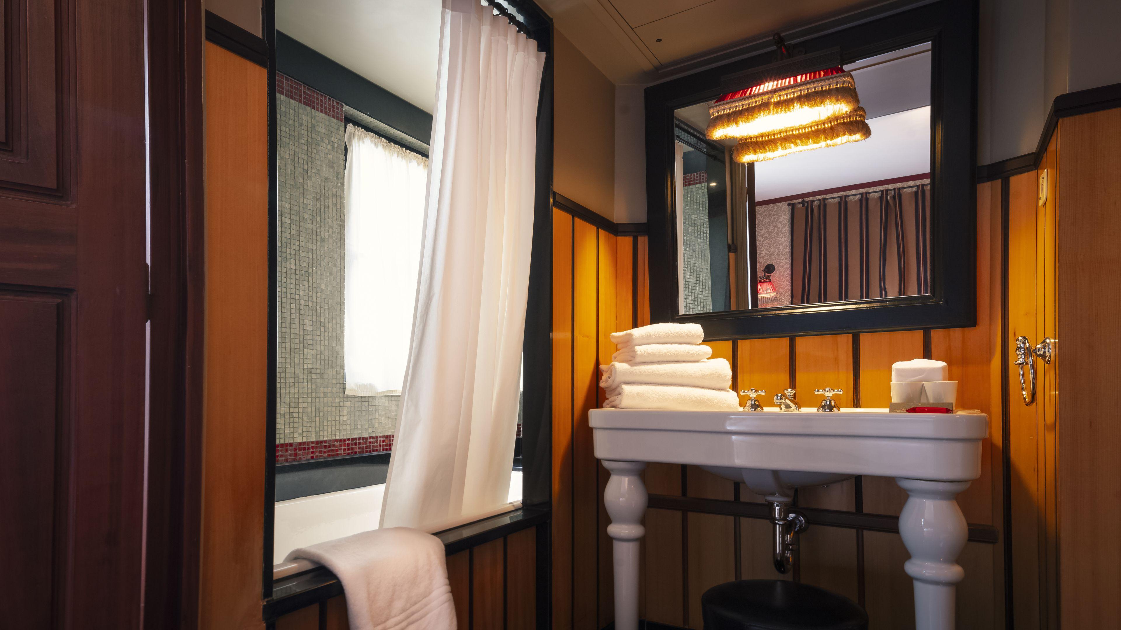 Du Bourg Tibourg 4* Paris